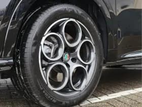 Alfa Romeo Tonale 1.3T PHEV Ti 280pk | Camera | Navigatie | Keyless | ACC thumbnail 10