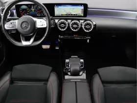 Mercedes-Benz A-Klasse 180 AMG-Line | Sfeerverlichting | Widescreen thumbnail 3