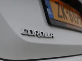 Toyota Corolla 1.8 Hybrid Style | Stoelverwarming | Camera | Navigatie | Org. NL thumbnail 15