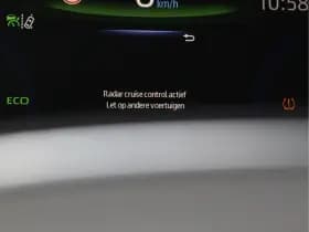 Toyota Corolla 1.8 Hybrid Style | Stoelverwarming | Camera | Navigatie | Org. NL thumbnail 32