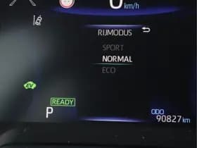 Toyota Corolla 1.8 Hybrid Style | Stoelverwarming | Camera | Navigatie | Org. NL thumbnail 39