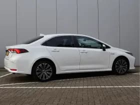 Toyota Corolla 1.8 Hybrid Style | Stoelverwarming | Camera | Navigatie | Org. NL thumbnail 5