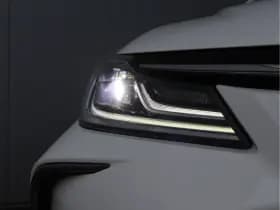 Toyota Corolla 1.8 Hybrid Style | Stoelverwarming | Camera | Navigatie | Org. NL thumbnail 8