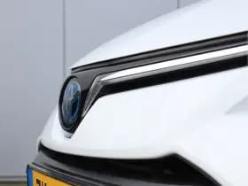 Toyota Corolla 1.8 Hybrid Style | Stoelverwarming | Camera | Navigatie | Org. NL thumbnail 9