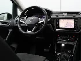 Volkswagen Touran 1.5 TSI Highline 7-zits | Panoramadak | Virtual | Keyless | ACC thumbnail 21