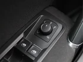 Volkswagen Touran 1.5 TSI Highline 7-zits | Panoramadak | Virtual | Keyless | ACC thumbnail 38