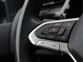 Volkswagen Touran 1.5 TSI Highline 7-zits | Panoramadak | Virtual | Keyless | ACC thumbnail 42