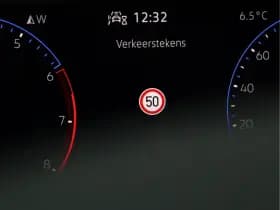 Volkswagen Touran 1.5 TSI Highline 7-zits | Panoramadak | Virtual | Keyless | ACC thumbnail 45