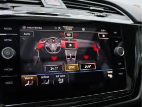 Volkswagen Touran 1.5 TSI Highline 7-zits | Panoramadak | Virtual | Keyless | ACC thumbnail 56