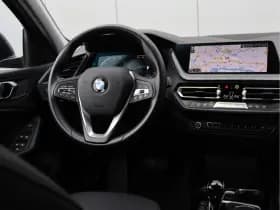 BMW 1-serie 118i Business Edition | Sportline | Navigatie | Sportstoelen | Org. NL thumbnail 16