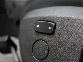 BMW 1-serie 118i Business Edition | Sportline | Navigatie | Sportstoelen | Org. NL thumbnail 23