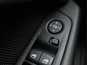 BMW 1-serie 118i Business Edition | Sportline | Navigatie | Sportstoelen | Org. NL thumbnail 25