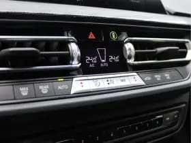 BMW 1-serie 118i Business Edition | Sportline | Navigatie | Sportstoelen | Org. NL thumbnail 41