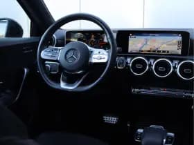 Mercedes-Benz A-Klasse 200 AMG-line | Panoramadak | Widescreen | Org. NL thumbnail 19