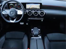 Mercedes-Benz A-Klasse 200 AMG-line | Panoramadak | Widescreen | Org. NL thumbnail 28