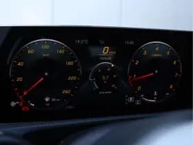 Mercedes-Benz A-Klasse 200 AMG-line | Panoramadak | Widescreen | Org. NL thumbnail 41