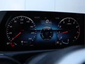 Mercedes-Benz A-Klasse 200 AMG-line | Panoramadak | Widescreen | Org. NL thumbnail 42