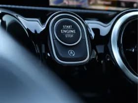 Mercedes-Benz A-Klasse 200 AMG-line | Panoramadak | Widescreen | Org. NL thumbnail 45