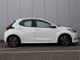 Toyota Yaris 1.5 Hybrid Dynamic | 1e eigenaar | Camera | Navigatie | LED thumbnail 16