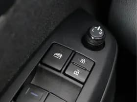 Toyota Yaris 1.5 Hybrid Dynamic | 1e eigenaar | Camera | Navigatie | LED thumbnail 25