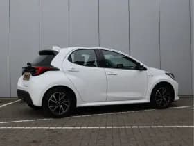 Toyota Yaris 1.5 Hybrid Dynamic | 1e eigenaar | Camera | Navigatie | LED thumbnail 5