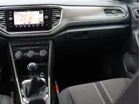 Volkswagen T-Roc 1.0 TSI Style | Camera | Trekhaak | Navigatie | Org. NL thumbnail 21