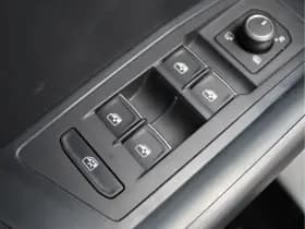 Volkswagen T-Roc 1.0 TSI Style | Camera | Trekhaak | Navigatie | Org. NL thumbnail 26