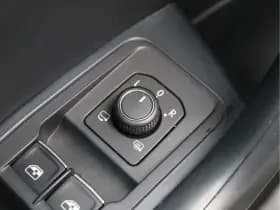 Volkswagen T-Roc 1.0 TSI Style | Camera | Trekhaak | Navigatie | Org. NL thumbnail 27