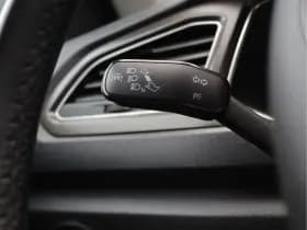 Volkswagen T-Roc 1.0 TSI Style | Camera | Trekhaak | Navigatie | Org. NL thumbnail 29