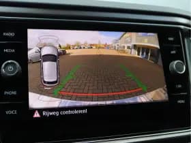 Volkswagen T-Roc 1.0 TSI Style | Camera | Trekhaak | Navigatie | Org. NL thumbnail 49