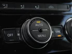 Volkswagen T-Roc 1.0 TSI Style | Camera | Trekhaak | Navigatie | Org. NL thumbnail 52