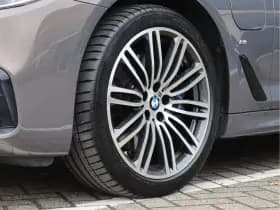 BMW 5 Serie 530e iPerformance eDrive Edition | M-sport | SOH 89,2% | Org. NL thumbnail 12