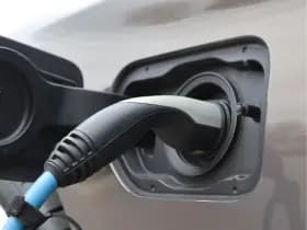 BMW 5 Serie 530e iPerformance eDrive Edition | M-sport | SOH 89,2% | Org. NL thumbnail 14