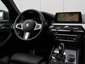BMW 5 Serie 530e iPerformance eDrive Edition | M-sport | SOH 89,2% | Org. NL thumbnail 20