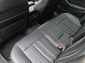 BMW 5 Serie 530e iPerformance eDrive Edition | M-sport | SOH 89,2% | Org. NL thumbnail 28