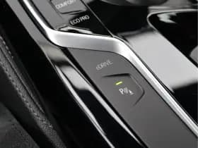 BMW 5 Serie 530e iPerformance eDrive Edition | M-sport | SOH 89,2% | Org. NL thumbnail 52