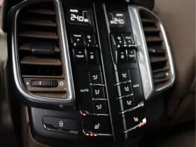 Porsche Cayenne 4.8 Turbo | Burmester | Schuif/-kanteldak | Standkachel | ACC thumbnail 35