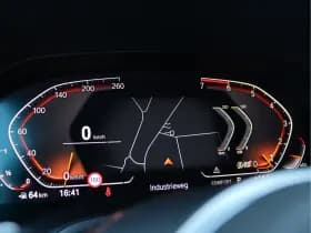 BMW 3 Serie Touring 320i High Executive | M-Sport | Camera | Org. NL thumbnail 34