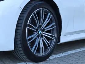 BMW 3 Serie Touring 320i High Executive | M-Sport | Camera | Org. NL thumbnail 9