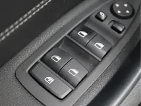 BMW X1 xDrive20d High Executive | Keyless | LED | Stoelverwarming thumbnail 23