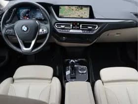 BMW 2 Serie Gran Coupé 218i Luxury Line | Leder | Stoelverwarming | Org. NL thumbnail 3