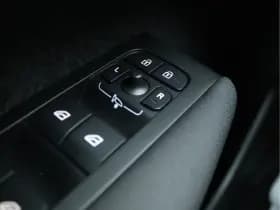 Volvo XC40 2.0 B3 Plus Dark | Camera | H&K | Keyless thumbnail 33