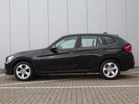 BMW X1 sDrive20i Executive | Xenon | Camera | Stoelverwarming | Navigatie thumbnail 11