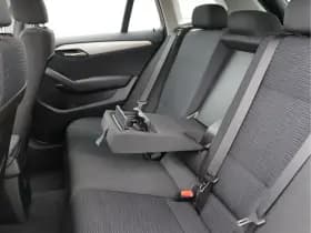 BMW X1 sDrive20i Executive | Xenon | Camera | Stoelverwarming | Navigatie thumbnail 18