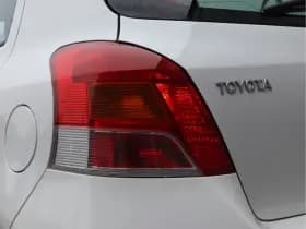 Toyota Yaris 1.3 VVTi Comfort | Airco | Bluetooth | 6-bak | Org. NL thumbnail 11