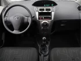 Toyota Yaris 1.3 VVTi Comfort | Airco | Bluetooth | 6-bak | Org. NL thumbnail 3