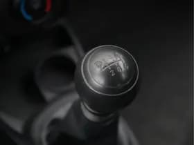 Toyota Yaris 1.3 VVTi Comfort | Airco | Bluetooth | 6-bak | Org. NL thumbnail 31