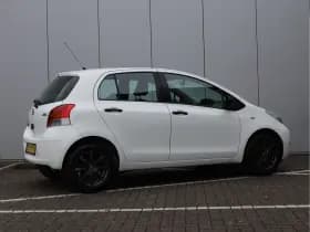Toyota Yaris 1.3 VVTi Comfort | Airco | Bluetooth | 6-bak | Org. NL thumbnail 5