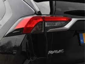 Toyota RAV4 thumbnail 17