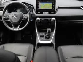 Toyota RAV4 thumbnail 3